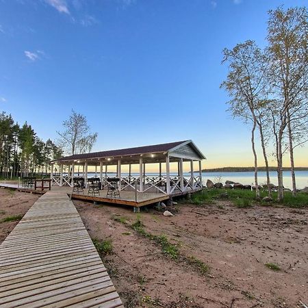 Baza Otdyha Ladoga Ozero Guest House Brigadnoye Exterior photo